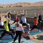 Yoga in der Wüste_Source Picture Alliance