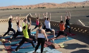 Yoga in der Wüste_Source Picture Alliance